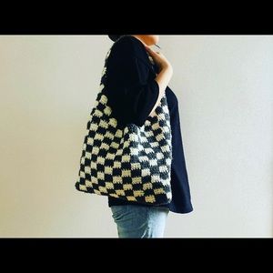 Dark gray crochet checker pattern shoulder bag, lined